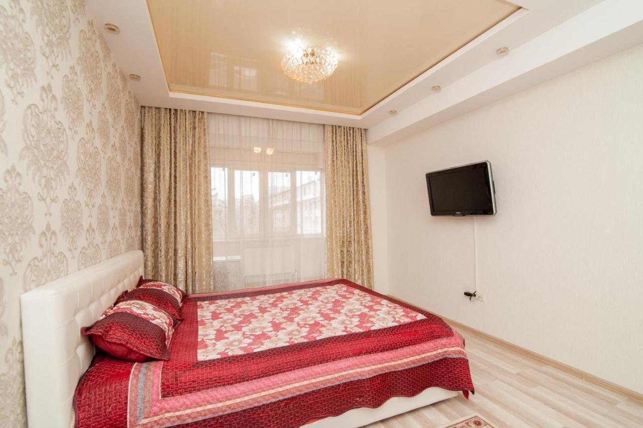 Lia*S Deluxe Apartment In The Center キシナウ エクステリア 写真